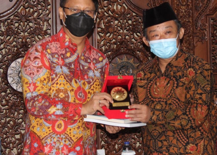 Menkes Sambangi Kantor Pusat Muhammadiyah Bahas Vaksin