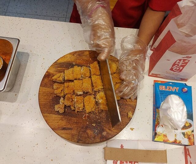 Niu Bao: Sensasi Baru Menikmati Steak Goreng Balut Tepung di Jakarta