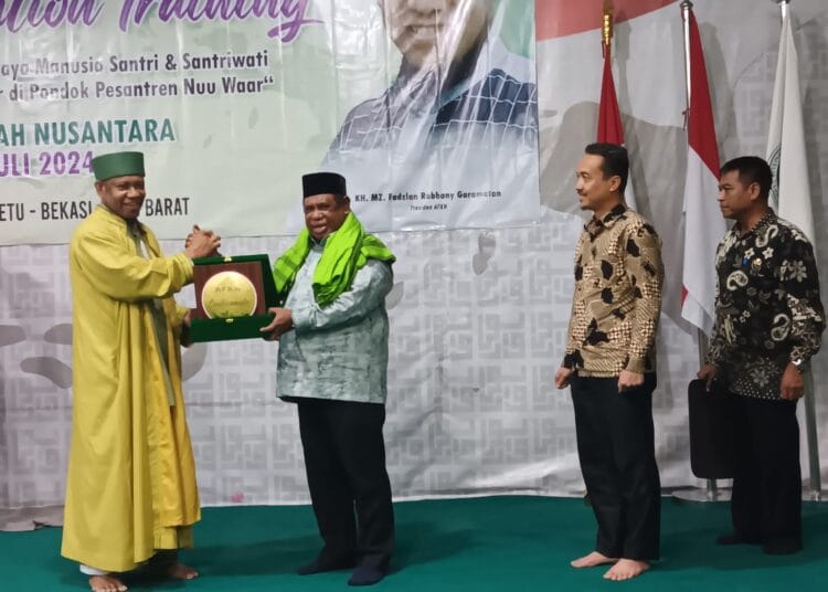 Pejabat Gubernur Papua Barat Buka Study Motivation Training Ponpes Nuu Waar