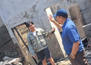 Heri Koswara Sambangi Korban Kebakaran di Bekasi Timur, Berikan Bantuan