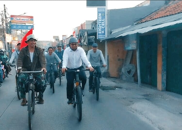 Unik!! Jelang Dilantik Sebagai Dewan, Nawal Husni Berangkat Naik Sepeda