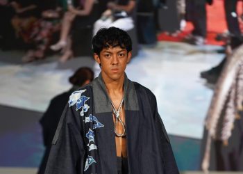Athan Siahaan Sukses Memukau Penonton di Acara Artober Fashion Week Malaysia