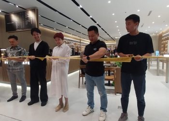 OPPO Hadirkan Konsep Toko Baru di Pakuwon Mall Bekasi