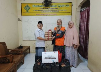 Rumah Zakat Bekasi Salurkan Bantuan Makanan untuk Santri Rumah Singgah Quran