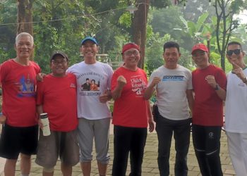 Senam Sehat Rutin RW 011 Jatiraden Perkuat Kesehatan dan Kebersamaan Warga