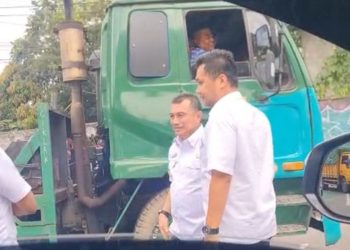 Wakil Wali Kota Bekasi Tegur Langsung Supir Buang Sampah Sembarangan