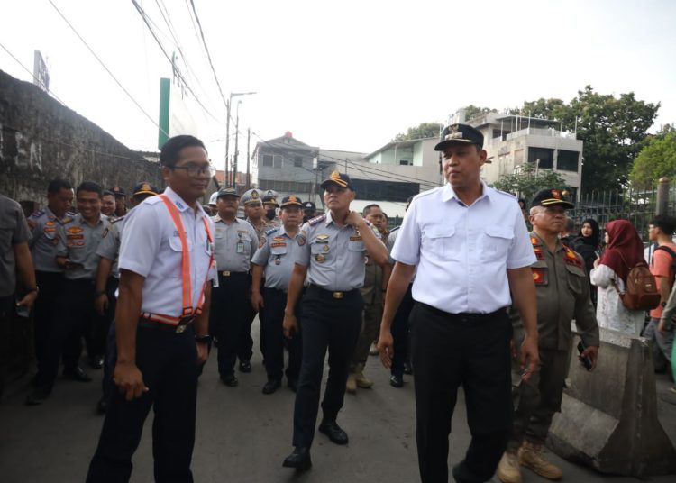 Wali Kota Bekasi Perintahkan Penjagaan Ketat di Stasiun hingga Pukul 9 Malam