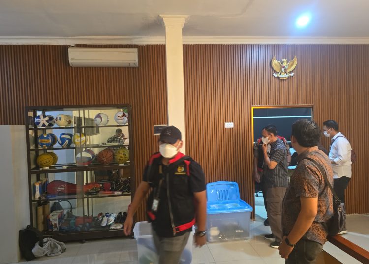 Kejari Bekasi Sita 40 Bundel Bukti Dugaan Korupsi Alat Olahraga Dispora