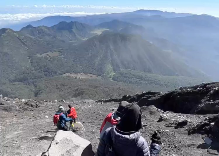 ‎TNBTS Buka Kembali Jalur Pendakian Gunung Semeru Secara Terbatas ‎