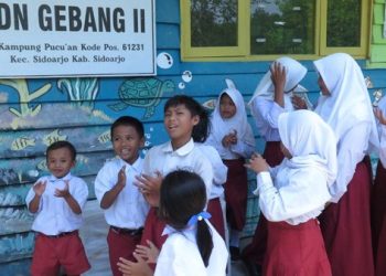 Sah!! MK Putus Pendidikan Dasar Gratis di Sekolah Negeri dan Swasta
