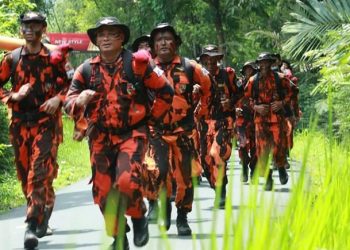 Kemendagri Larang Ormas Gunakan Atribut Mirip TNI, Polri, dan Kejaksaan