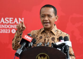 Bahlil Lahadalia Targetkan Listrik Masuk ke 5.758 Desa pada 2025–2029