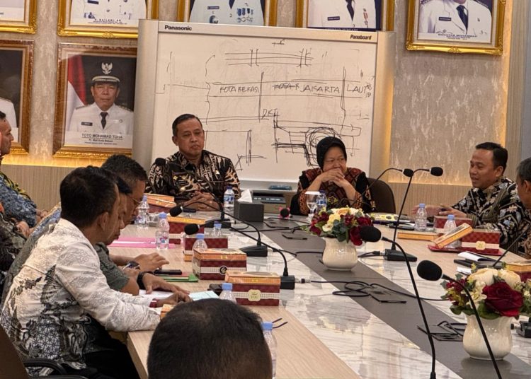 Sambangi Bekasi, Risma: Kereta Cepat Berpotensi Tambah PAD Bekasi