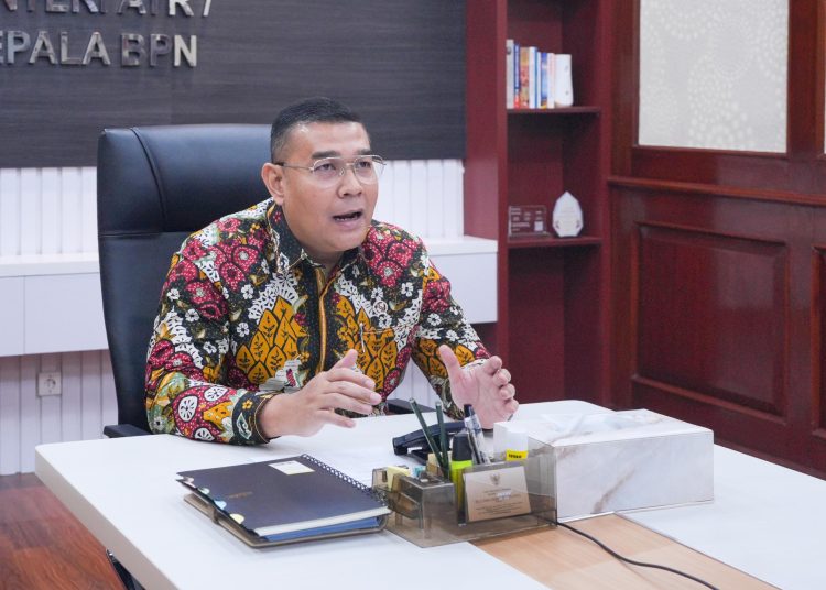 Buka Sosialisasi Kehumasan, Wamen Ossy Berpesan agar Strakom Bersifat Informatif, Edukatif, Partisipatif, dan Transformasional