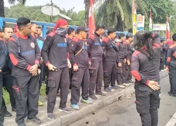 FSPMI Bekasi Kerahkan 250 Buruh ke DPR RI dan Istana Negara