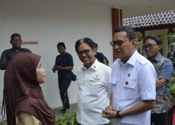 Dikunjungi Menteri, Kadir Karding: Sekolah Rakyat Bekasi Terapkan Program Kelas Migran untuk Siswa