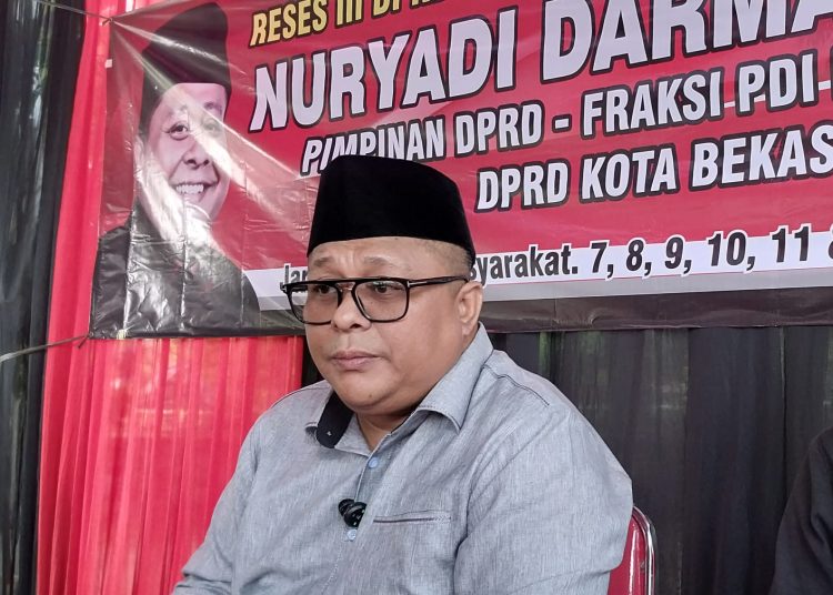 Warga Bekasi Timur Sampaikan Keluhan Infrastruktur dan Rutilahu ke Nuryadi Darmawan