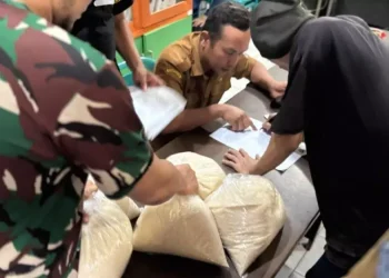 Bulog Sumut Salurkan 2.269 Ton Beras untuk Korban Bencana Alam