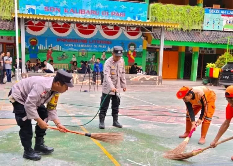 Polisi Perbaiki Area SD Kalibaru Pasca Mobil MBG Tabrak Siswa