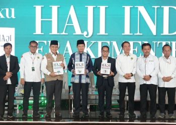 Pamitan, Ditjen PHU Persembahkan Buku Memori Kolektif 75 Tahun Kemenag Kelola Haji