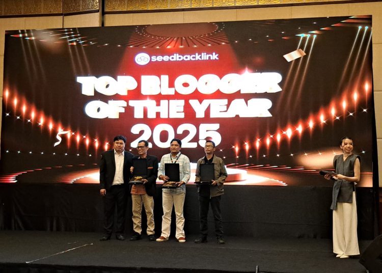 Fathurroji NK Raih Penghargaan sebagai Blogger Terpopuler 2025 di Seedbacklink Summit 2026