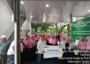 Tebar Kebaikan, BRI Peduli kanca Cibubur Bagikan Paket Sembako kepada Warga
