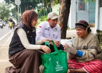Baznas RI Salurkan Paket Ramadhan Bahagia Guna Ringankan Beban Ekonomi Keluarga Prasejahtera Jakarta