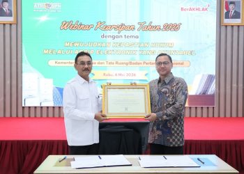 Kementerian ATR/BPN Terima Penghargaan ANRI Atas Pelestarian Arsip Statis Bersejarah Bangsa