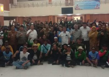 Ratusan Petani Bekasi Tuntut Perbaikan Irigasi Selamatkan 2.000 Hektare Sawah
