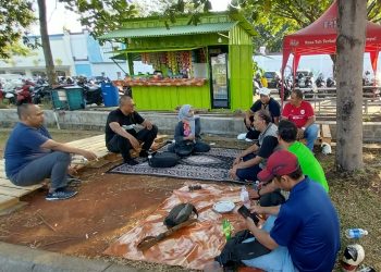 Tempat Ngopi Baru di Bekasi, Pojok Warung Dablong Hadir dengan Konsep Alam yang Adem