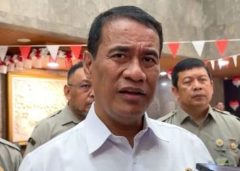 Mentan Kirim 200 Pompa Air ke Empat Provinsi Kalimantan untuk Tangani Karhutla