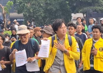 BEM UI Bawa Delapan Tuntutan dalam Aksi di Bundaran HI, Soroti Ekonomi hingga Ruang Sipil