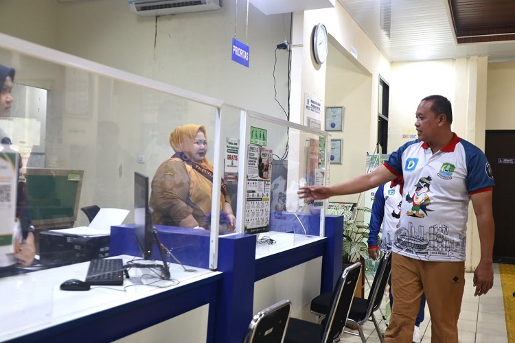 Tri Adhianto Janjikan Penggantian Dua Kali Lipat bagi Korban Pungli