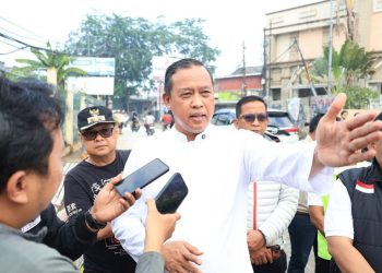 Abu Vulkanik Anak Krakatau Sampai Bekasi, Tri Adhianto Minta Perhatian Lebih untuk Anak dan Lansia