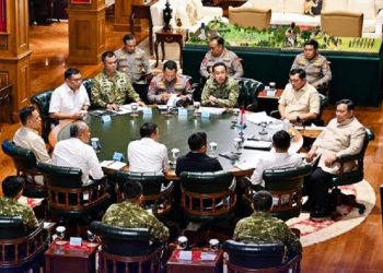 Prabowo Panggil Panglima TNI dan Kapolri Bahas Penanganan Karhutla Sumatra-Kalimantan